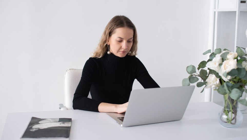 woman researching about mandatory vaccines at work